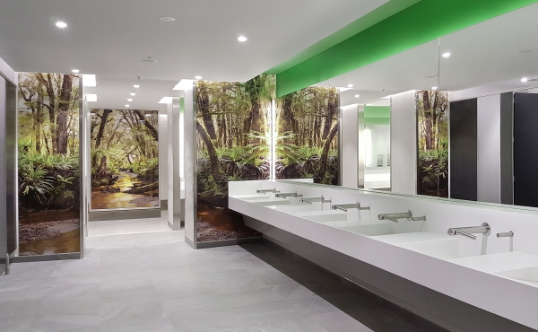 Solitude bathroom airport LP